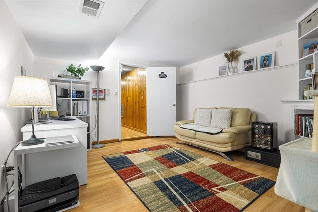 11 Hilltop Ln 11, Easton, MA 02375