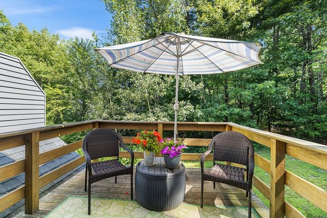 11 Hilltop Ln 11, Easton, MA 02375