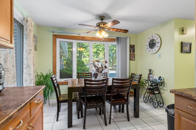 11 Hilltop Ln 11, Easton, MA 02375