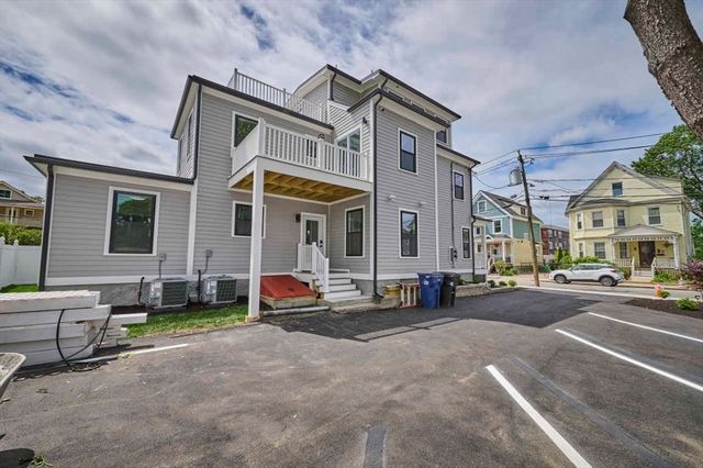 97 Oakton Ave A, Boston, MA 02122