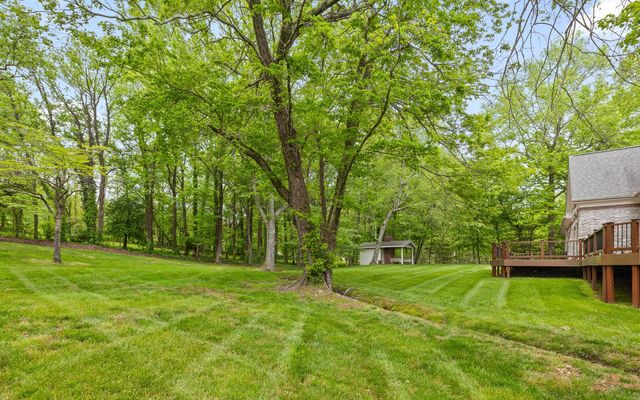 12 Mountain Orchard Path, Signal Mountain, TN 37377