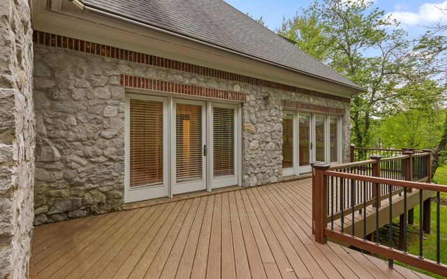 12 Mountain Orchard Path, Signal Mountain, TN 37377