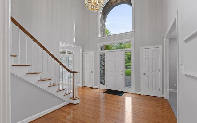 12 Mountain Orchard Path, Signal Mountain, TN 37377