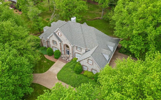 12 Mountain Orchard Path, Signal Mountain, TN 37377