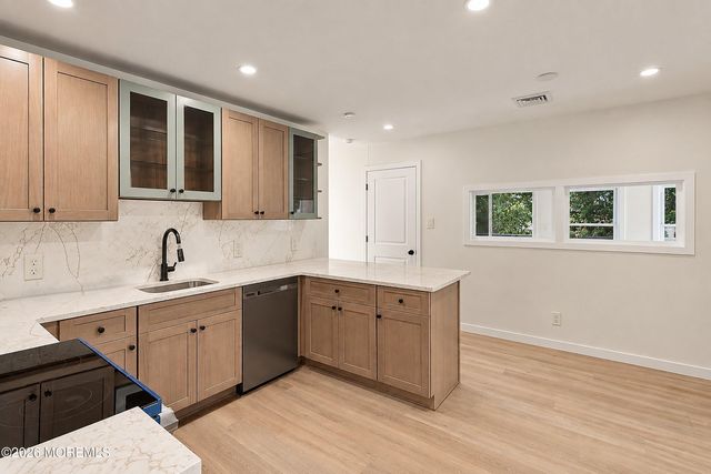 121 Lake Winnepesaukee Drive, Little Egg Harbor, NJ 08087