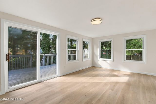 121 Lake Winnepesaukee Drive, Little Egg Harbor, NJ 08087