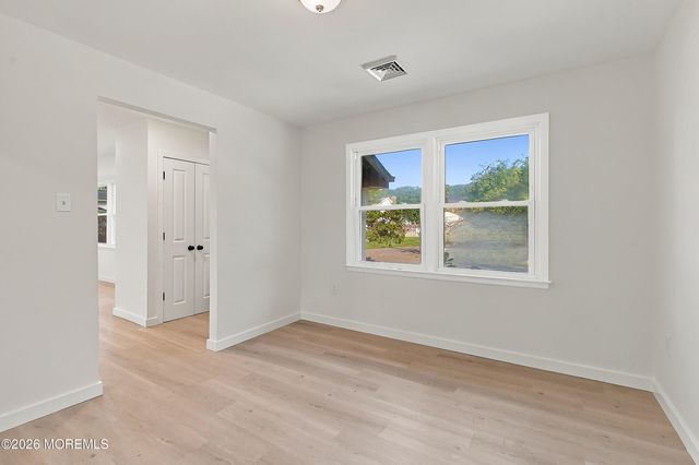 121 Lake Winnepesaukee Drive, Little Egg Harbor, NJ 08087