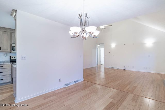 1605 Knob Hill Rd, Elizabethtown, KY 42701