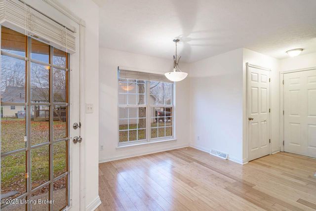 1605 Knob Hill Rd, Elizabethtown, KY 42701