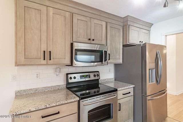 1605 Knob Hill Rd, Elizabethtown, KY 42701