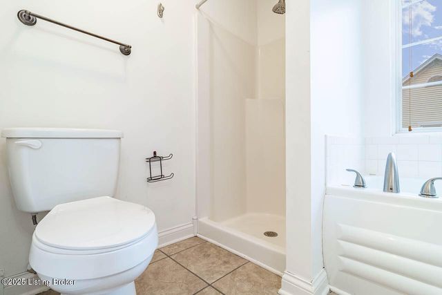 1605 Knob Hill Rd, Elizabethtown, KY 42701