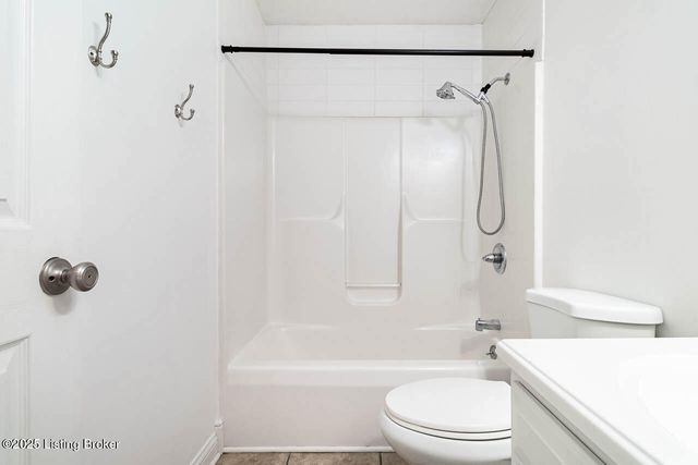 1605 Knob Hill Rd, Elizabethtown, KY 42701