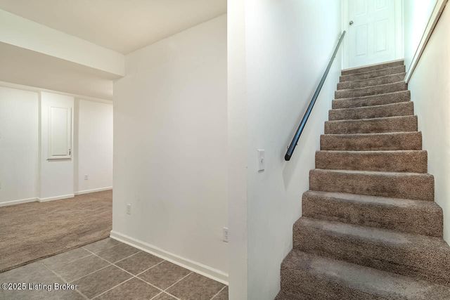 1605 Knob Hill Rd, Elizabethtown, KY 42701