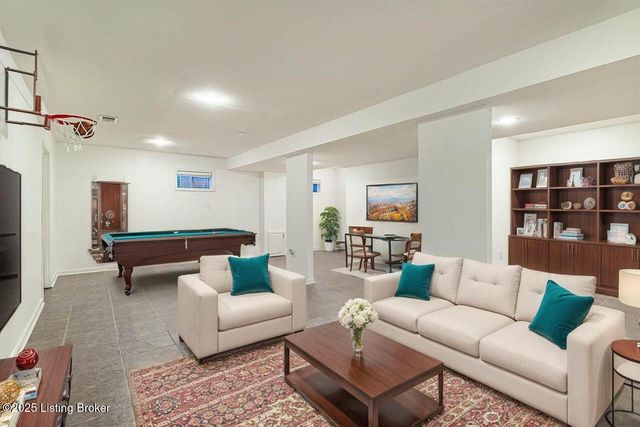 1605 Knob Hill Rd, Elizabethtown, KY 42701