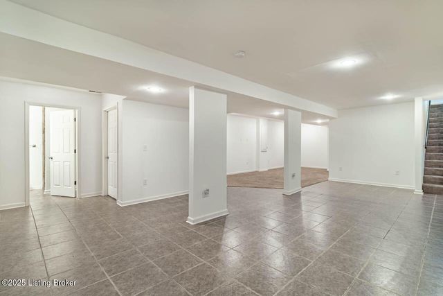 1605 Knob Hill Rd, Elizabethtown, KY 42701