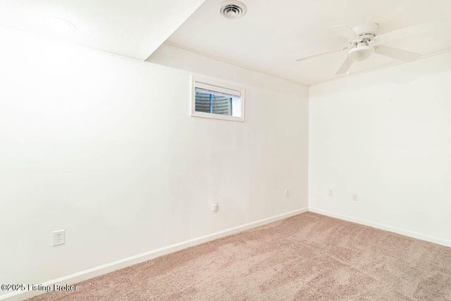 1605 Knob Hill Rd, Elizabethtown, KY 42701