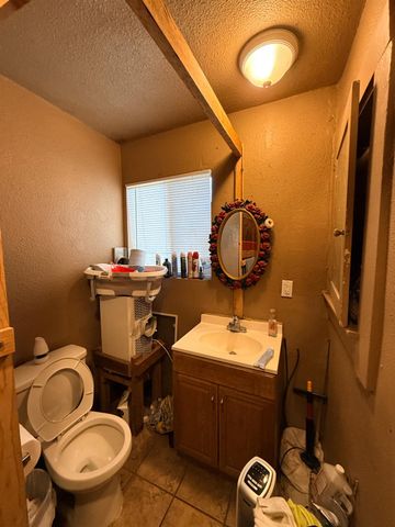 3028 E Grant Avenue, Fresno, CA 93701