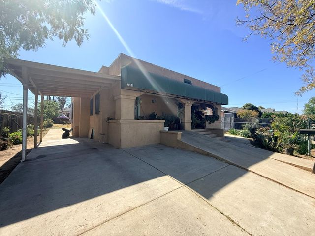 3028 E Grant Avenue, Fresno, CA 93701