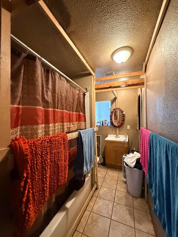 3028 E Grant Avenue, Fresno, CA 93701