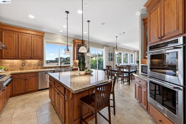 3182 Ashbourne Cir, San Ramon, CA 94583