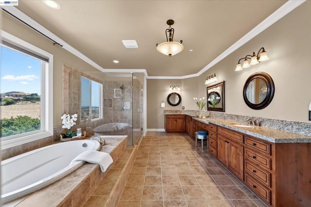 3182 Ashbourne Cir, San Ramon, CA 94583