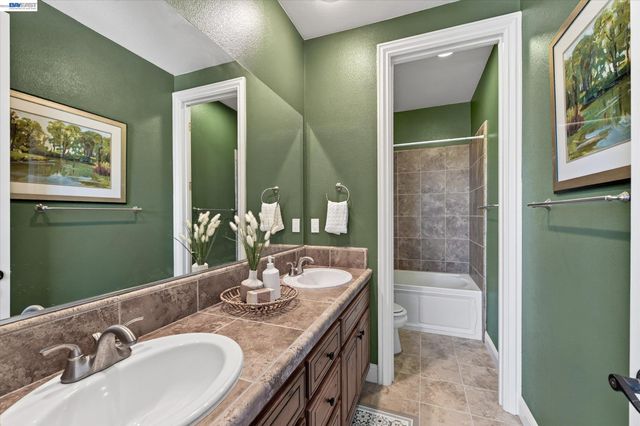 3182 Ashbourne Cir, San Ramon, CA 94583