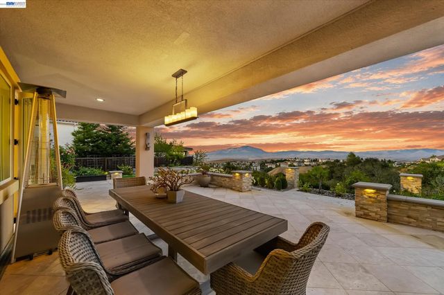 3182 Ashbourne Cir, San Ramon, CA 94583