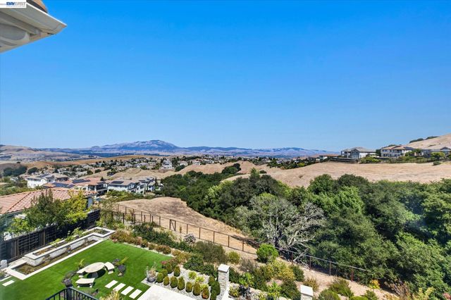 3182 Ashbourne Cir, San Ramon, CA 94583