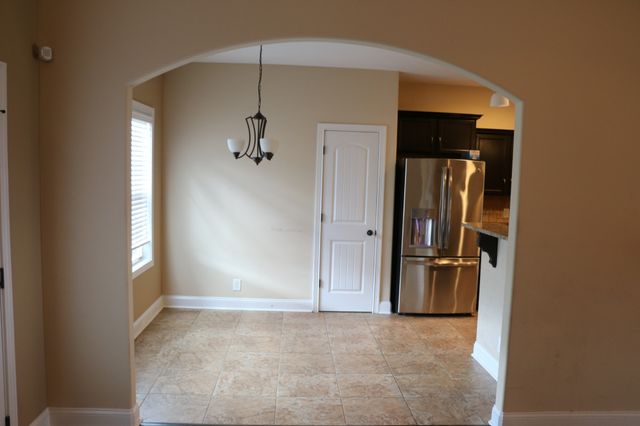 2200 Ellington Gait Dr, Clarksville, TN 37043