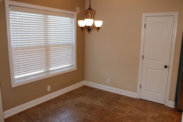 2200 Ellington Gait Dr, Clarksville, TN 37043