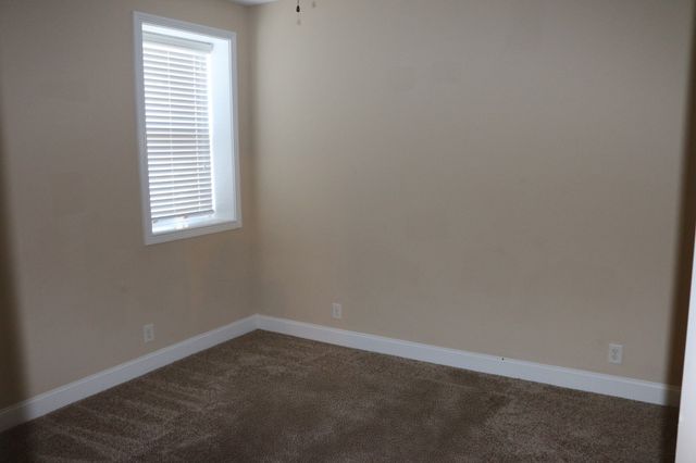 2200 Ellington Gait Dr, Clarksville, TN 37043