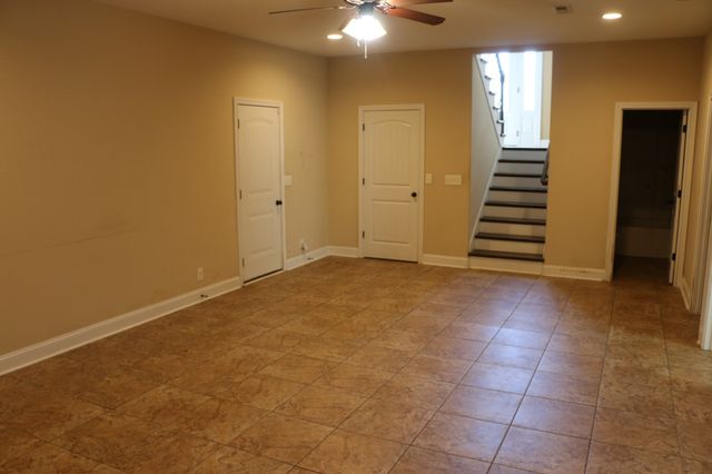 2200 Ellington Gait Dr, Clarksville, TN 37043