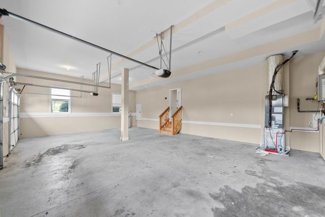 2200 Ellington Gait Dr, Clarksville, TN 37043