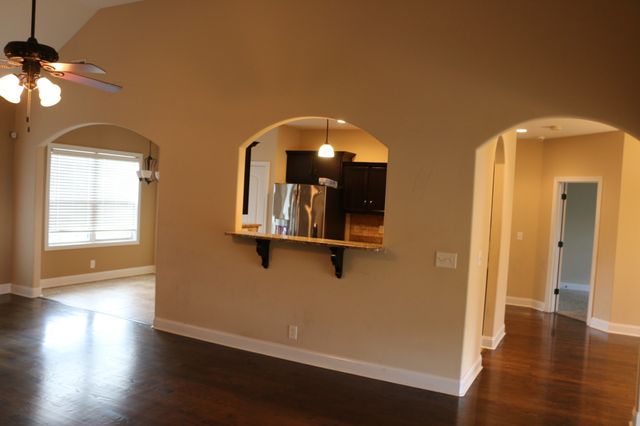 2200 Ellington Gait Dr, Clarksville, TN 37043