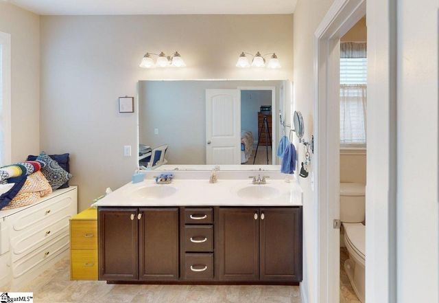 210 Claridge Way, Greer, SC 29651