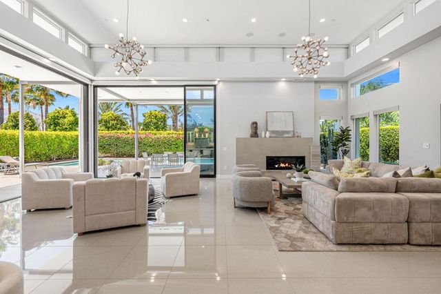 33 Topaz Court, Rancho Mirage, CA 92270