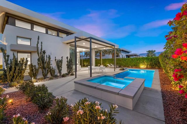 33 Topaz Court, Rancho Mirage, CA 92270