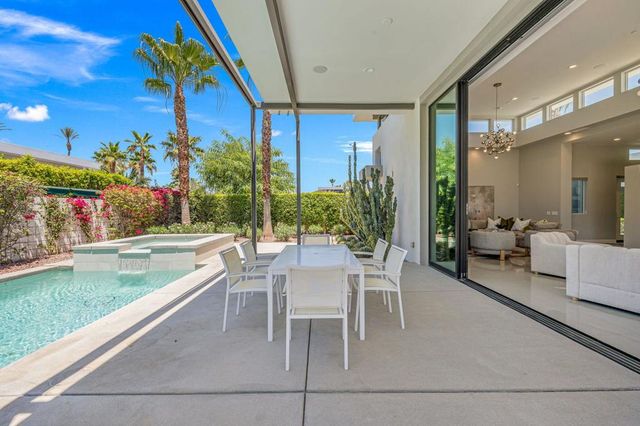 33 Topaz Court, Rancho Mirage, CA 92270