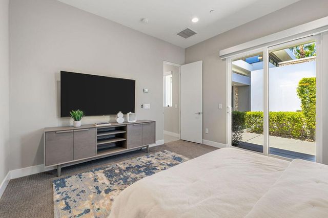33 Topaz Court, Rancho Mirage, CA 92270