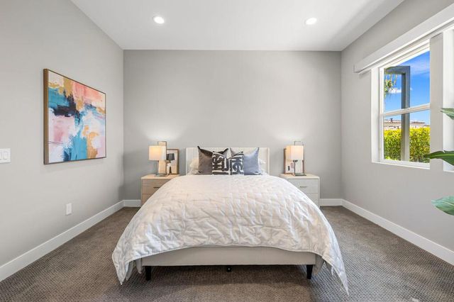 33 Topaz Court, Rancho Mirage, CA 92270