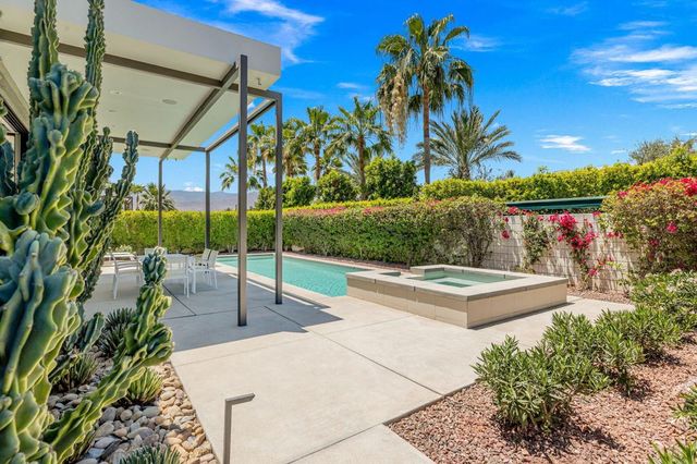 33 Topaz Court, Rancho Mirage, CA 92270