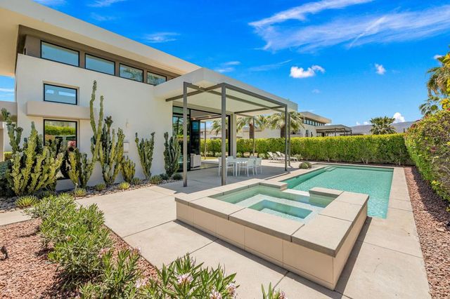 33 Topaz Court, Rancho Mirage, CA 92270