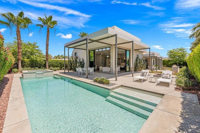 33 Topaz Court, Rancho Mirage, CA 92270