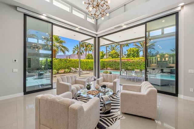 33 Topaz Court, Rancho Mirage, CA 92270