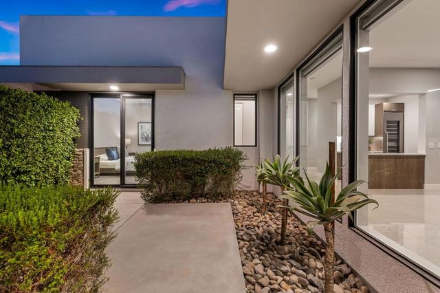 33 Topaz Court, Rancho Mirage, CA 92270