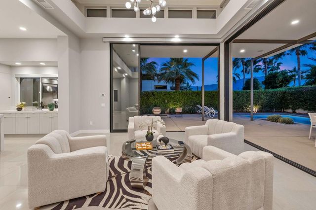 33 Topaz Court, Rancho Mirage, CA 92270