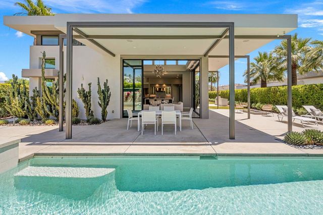33 Topaz Court, Rancho Mirage, CA 92270