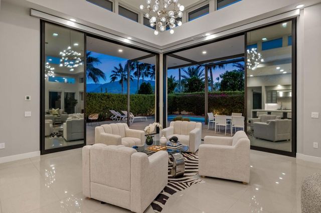 33 Topaz Court, Rancho Mirage, CA 92270