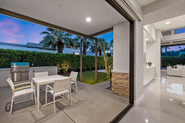 33 Topaz Court, Rancho Mirage, CA 92270