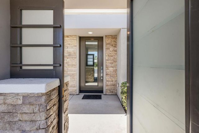 33 Topaz Court, Rancho Mirage, CA 92270